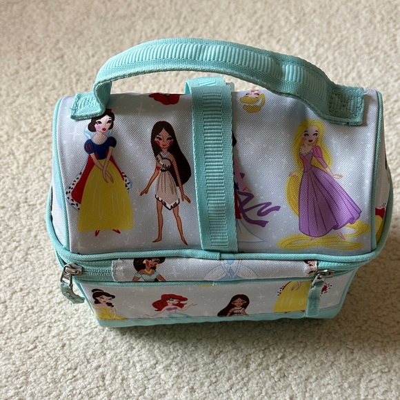 Disney Princesses Lunch Tote with Aqua Trim - Picture 5 of 7